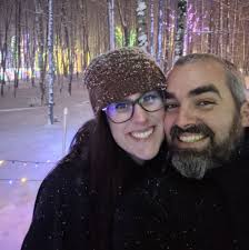 What replacement vertical shaft engine has a weighted flywheel?