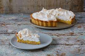Ich habe zwar mehrere anläufe gebraucht, bis es geklappt hat, aber das lag an mir, nicht am rezept. How To Make Lemon Meringue Pie Features Jamie Oliver