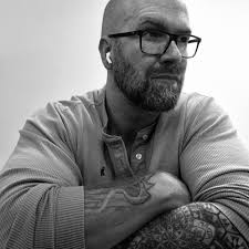 Uanset hvordan du er bygget så har vi de perfekte bukser til dig 👖 Vi  mener, at bukser skal passe til alle kropstyper og ikke at kroppen skal  tilpasses efter bukserne. Derfor