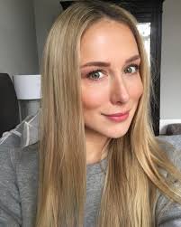 Udostępniła zdjęcie, na którym prezentuje ciążowe krągłości. Natalia Klimas Jest W Ciazy Gala Pl