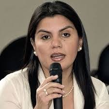 Lorena Tapia's Instagram, Twitter & Facebook