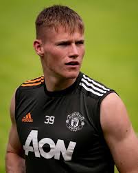 Scott mctominay is a manchester united midfielder and scotland international. Scott Mctominay Manchester United Team Football Boys Man United