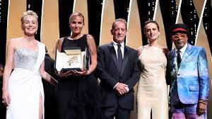 Spanish film director and screenwriter pedro almodóvar was the president of the jury for the festival and italian actress monica bellucci hosted the opening and closing ceremonies. Dy5ypkmbpmwr M