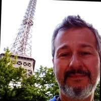 300+ perfiles de «Bava»