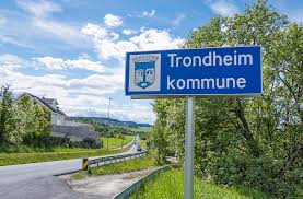 Den har navn etter byen trondheim, historisk kjent som nidaros. Trondheim Kommune Skilt Meedeea Stock Images