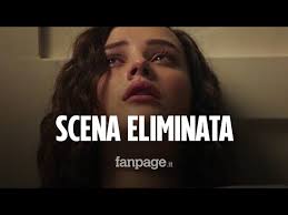 Tredici e l'aumento di suicidi: Netflix elimina la scena in cui Hannah  Baker si toglie la vita