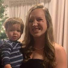 Amanda Smiddy's Instagram, Twitter & Facebook