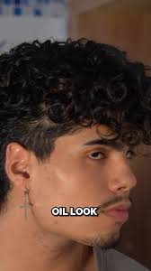 Styling my curly hair🧑🏾‍🦱