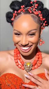 Nonyes transformation was 🙌🙌🙌✨✨ #officiallythenwodos2025 Event planner  @otgecuratedevents Makeup artist @beautybychizzy_ Hairstylist  @hair_by_frank__ Handfan @onyix_craft Gele stylist @chigele_craft . . .  #igboamaka #igbankwunigeria