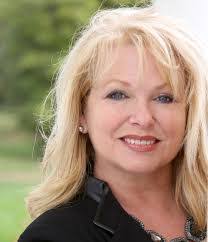 Laura Delong's Instagram, Twitter & Facebook