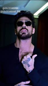 Michele morrone is an italian actor and singer who has worked in italian and polish films. Pin By Elimar Ruiz On Michele Morrone Italian Men Michele Hottest Guy Ever