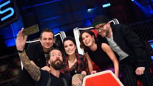 Komplett neue jury für „the voice kids. Lena Meyer Landrut Schmeichelt Ihrem Jury Kollegen Er Ist Ein Cooler Typ Stars