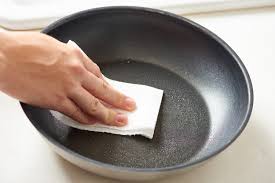 How to clean grease of a nonstick pan? How To Clean A Nonstick Pan Kitchn