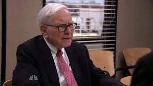 Image caption warren buffett is thought to be one of the world's wealthiest people. Warren Buffett At The Office Video Dailymotion
