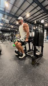 Stop waiting for the “right time” or something to happen to chase your  goals. A healthy mind and body is the first step 💪🏼