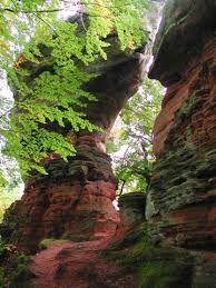 Visit the hiking attraction altschlosspfad on your next hike. Altschlossfelsen Wikipedia