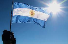Honramos en este día al creador de la bandera nacional manuel belgrano, quien el 20 de junio de 1820 en buenos aires pasó a la la bandera fue creada el 27 de febrero de 1812, durante la gesta por la independencia de las provincias unidas del río de la plata. 20 De Junio Dia De La Bandera Por Eduardo Macchiavelli By Eduardo Macchiavelli Medium