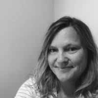 Jenny Squires's Instagram, Twitter & Facebook