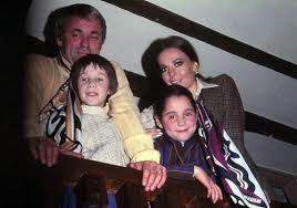 With Husband Richard Gregson And His Children Natalie Wood Natalie Wood