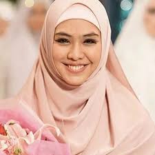 Oki Setiana Dewi Santai Disebut Ustazah Abal-abal - ShowBiz Liputan6.com