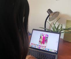 Facebook is showing information to help you better understand the purpose of a page. Boasblogs Autoren Katharina Schramm
