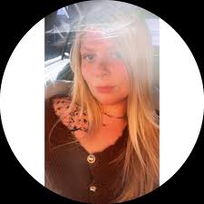 looking for someone to do a customized cake in Shelbyville, TN before  December 13?