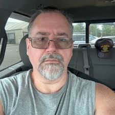 Edward Dyer's Instagram, Twitter & Facebook