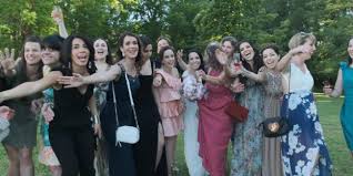 Photographe caméraman, professionnel du travelling extrême, vous accompagne dans vos divers loisirs personnels: Photographe Mariage Pas Cher Provins Wedfilms Net Film De Mariage