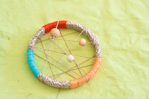 Make a Dreamcatcher with Baker's Twine and Yarn - Make and Takes