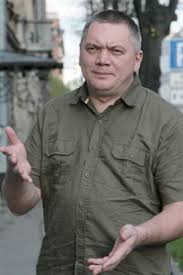 Герман садулаев, поддерживая всеобщий интерес к заковыристым выражениям из прошлого и бытописанию, выпустил роман «зеркало атмы». Biografiya German Sadulaev