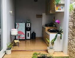 Sama ada dapur berkonsep tradisional, moden atau rustik, tingkap baru seharusnya melengkapkan gaya sebuah ruang, tidak berlawanan dan merosakkan konsep. 17 Desain Dapur Minimalis Terbuka Memasak Sambil Menikmati Keindahan Taman Rumah123 Com