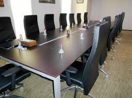Pin By Alan Yeap On Neo Instalaciones Office Meeting Room Meeting Room Room