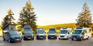 Zum fünften mal in folge wählten sie den seat alhambra 4drive in der importwertung zum allrad van des jahres. Burstner Copa Und Campeo 4x4 Neue Kompakte Campingfahrzeuge