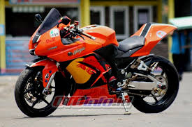 #trick pilox kuning stabilo & merah cabe. Kawasaki Ninja R250 2011 Kendal Ninja Senggol Red Bull Otoinfo Id