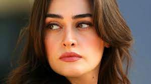 Funda Arar Berdel Gelin Actress Esra Bilgic 4k Guzellik Kizlar Guzellik Unluler