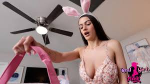 My Step Sis Doesnt Find Eggs in Her Easter Basket - Summer Renee