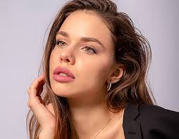 Amina Projects :: Photos, videos, logos, illustrations and branding ::  Behance