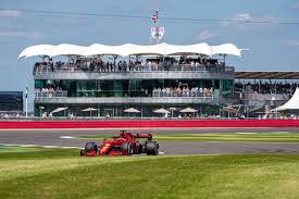 A guidarla è lewis hamilton, che risorge in queste fp2 e dopo iniziali difficoltà prova a dettare il passo in una gara che deve a tutti i costi essere quella del riscatto. Ft0ftszspmbpgm
