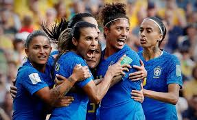 Depois de muitas críticas após a derrota do ''24x19'', a perda do campeonato mundial 2006 para as russas e o pan 2007 para cuba, a seleção provou que o céu é. O Brasil Abraca A Selecao Feminina Hebdolatino