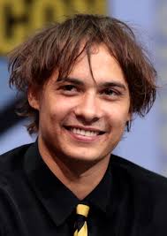 The tall british character actor henry stephenson could be both imposing and benevolent in his patrician portrayals, usually expounding words of wisdom or offering gentlemanly aid. Frank Dillane Wikipedia