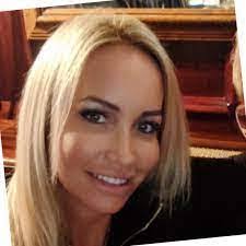 Lenore Blackwell's Instagram, Twitter & Facebook