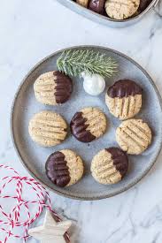 Hohoho Hier Kommt Lynn Hoefers Weihnachtsbackerei Lebkuchen Konfekt Kokos Makronen Und Schneeflocken Ich Durfte Schon Testen Und Bin Schier Durchgedreht Rezept Einfache Kokosmakronen Low Carb Dessert Weihnachtsbackerei