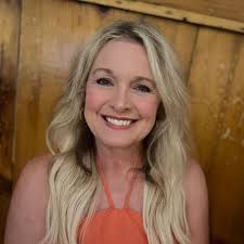 Tammy Mclain's Instagram, Twitter & Facebook