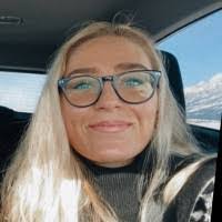 Melanie Kirkman's Instagram, Twitter & Facebook