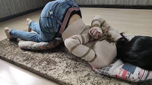 BoundHub - Chinese bondage - Jeans and barefeet