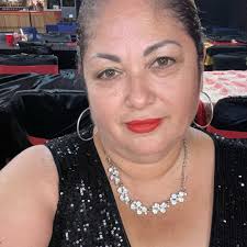 Where is the chicharrones vendor from Robstown pulga now?