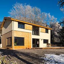 Nous allons donc parler dans cet article des différentes possibilités pour votre habillage extérieur. Une Maison Intimiste En Ossature Bois En Isere Signee Ec H Ome