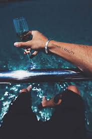 12 Small Tattoos For Men With Meaning Inspiration Tattoos Dovme Sanati Dovme