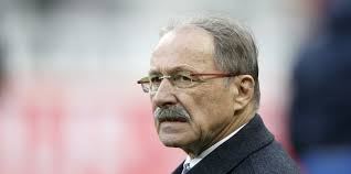 Fabien galthié (born 20 march 1969) is a french rugby union coach and former player, he is currently the head coach of the french national team. Le Telegramme Rugby Xv De France Brunel Remplace Par Galthie Apres La Coupe Du Monde