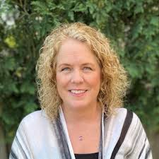 Pleased to announce that I will be attending Yale School of Nursing this  fall to begin the Family Nurse Practitioner (FNP) program. I am very  excited to begin this next journey and